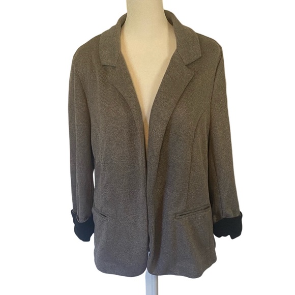Skies Are Blue Gray/ Taupe Blazer. Size L. 3/4 Sleeves with black cuffs. - Picture 1 of 13